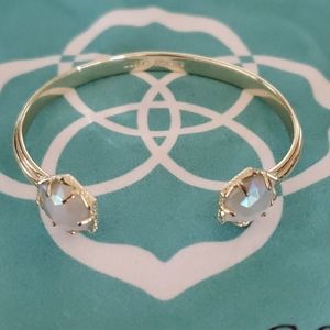Kendra Scott bracelet